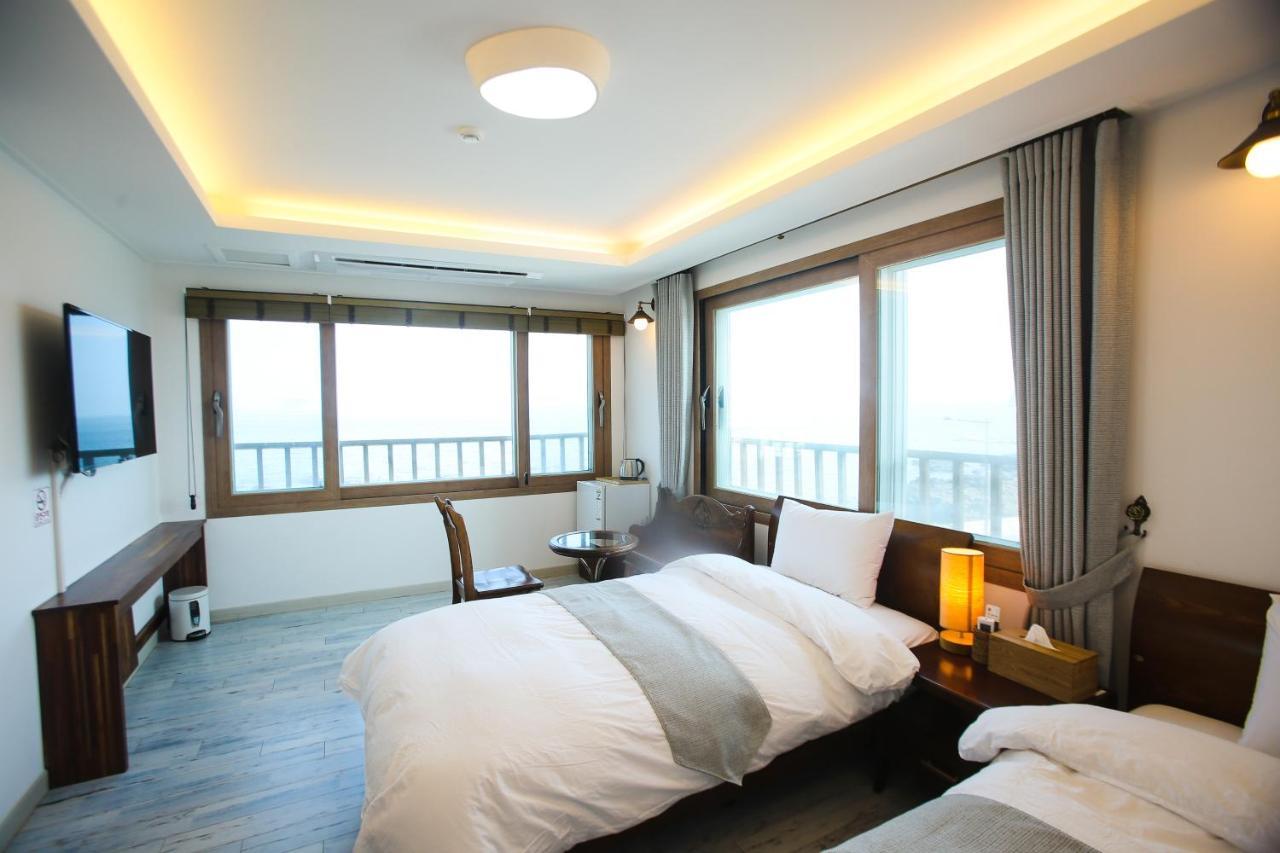 Tov Pension Seogwipo Exterior photo